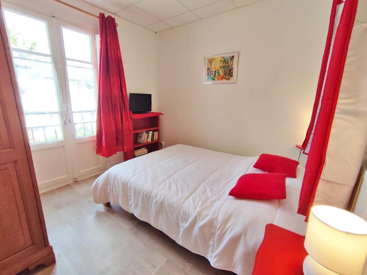 Les 3 Renards, T2 Bis, Parking, Centre Luchon, Casier A Skis, 4 Personnes Bagneres-de-Luchon Exterior photo